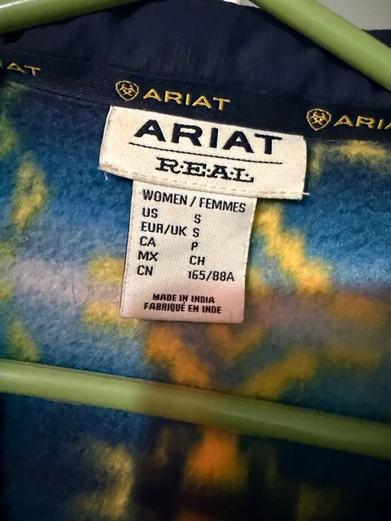 Ariat zip up - Picture 3 of 3